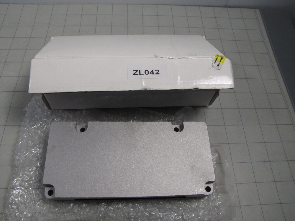 Power Distribution Block ZL042 NEW