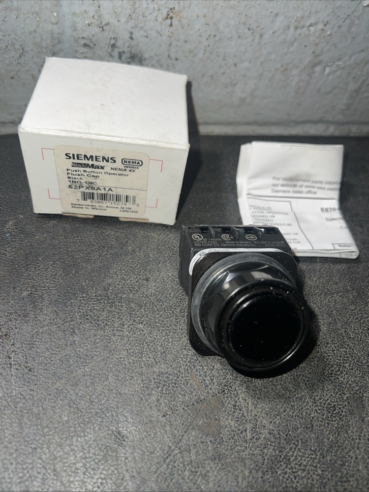 SIEMENS 52PX8A1A Non-Illuminated Push Button,30mm,Epoxy