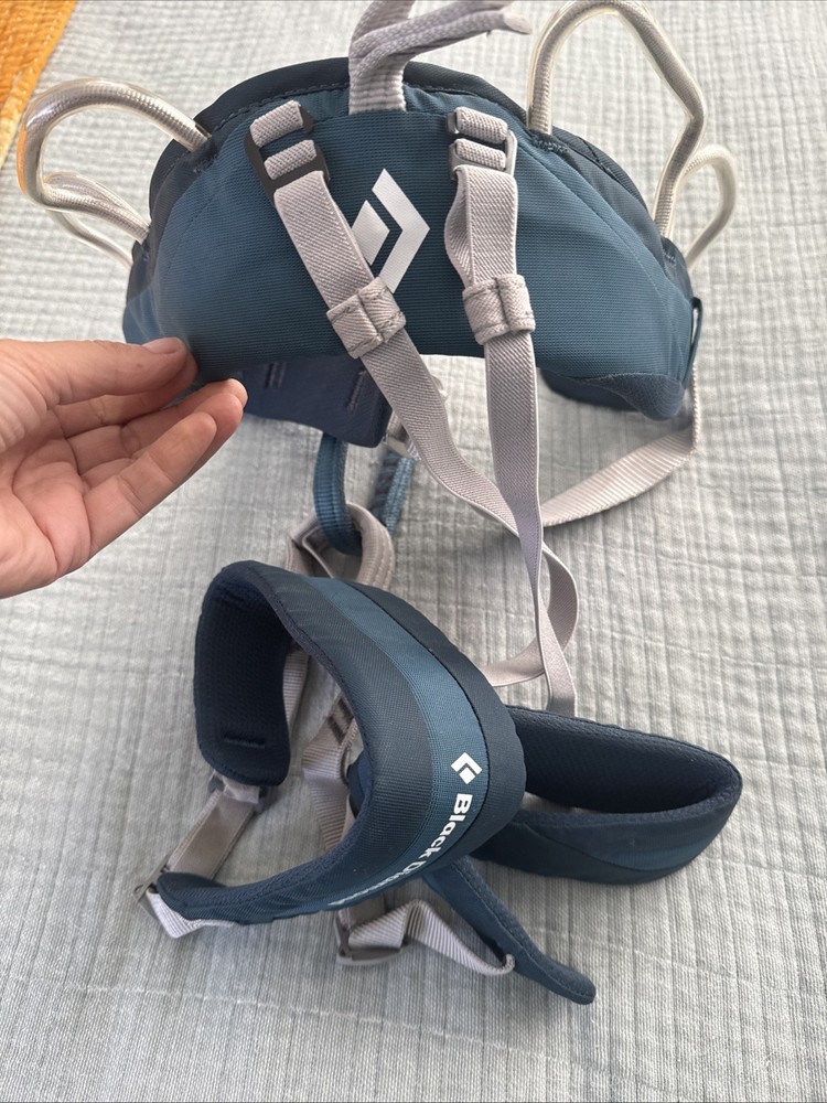 Climbing Harness Black Diamond Teal, Size Small Model CE-0082