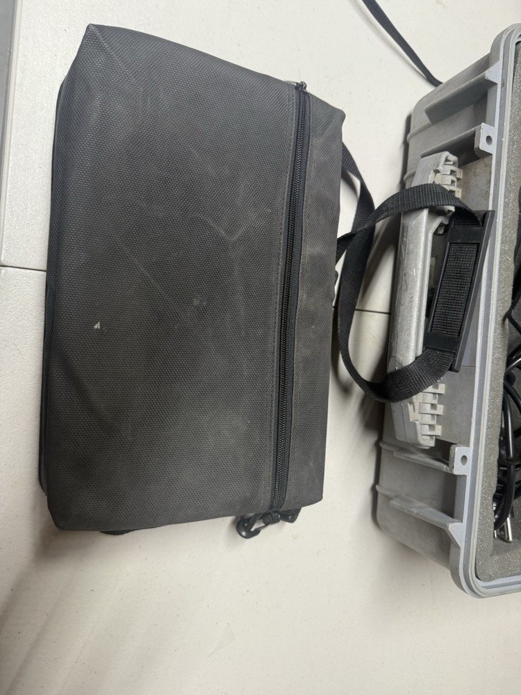 Anritsu S332D/03 Sitetmaster Cable and Antenna Analyzer With Case/charger/Misc