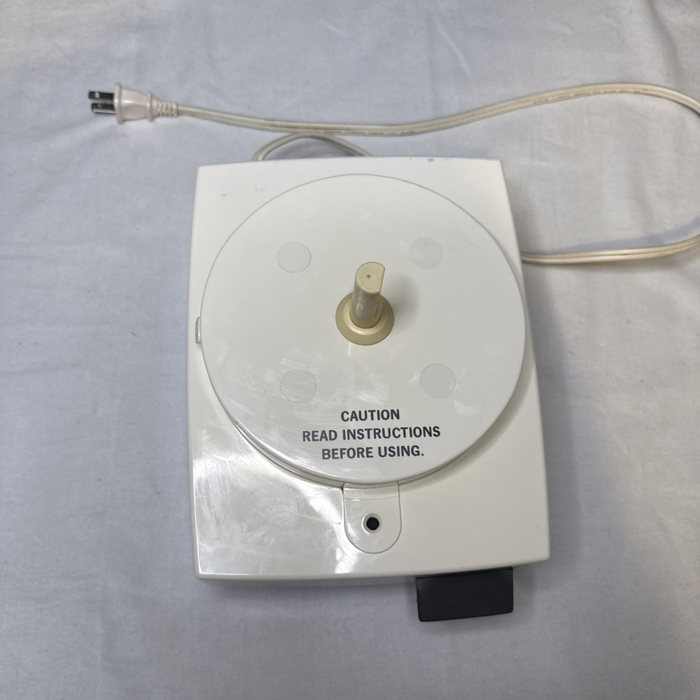 Cuisinart Food Processor Motor DLC-5 TX Base Only - Tested Working off white