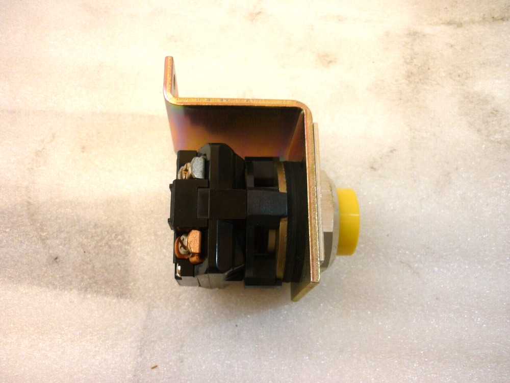 Reset Button, pn 4567B20G01