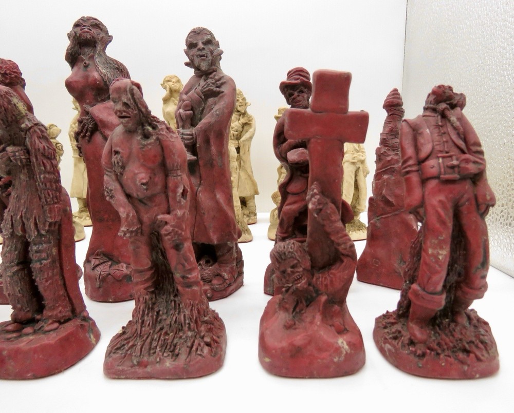 Horror Monster Chess Set - Resin Unmarked - Read