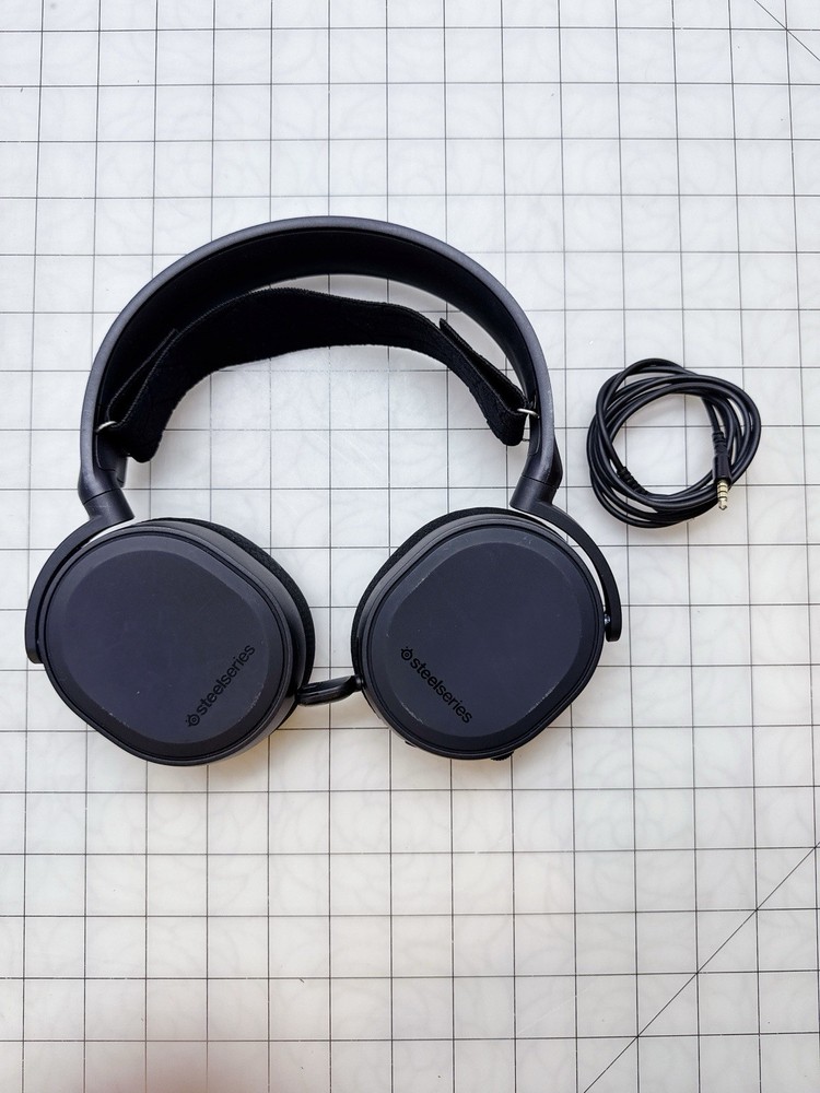 SteelSeries Arctis 3 Wired Gaming Headset - Black Model: HS-00010-tested