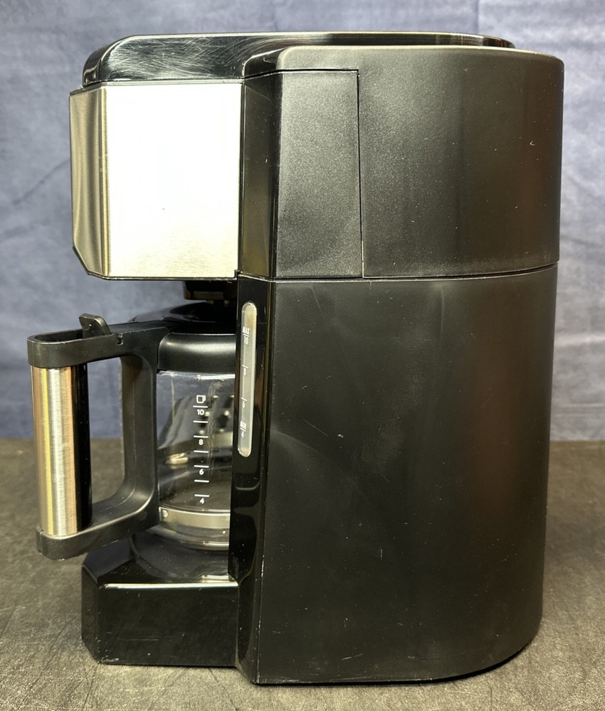 DeLonghi BCO430BM Espresso Machine / READ