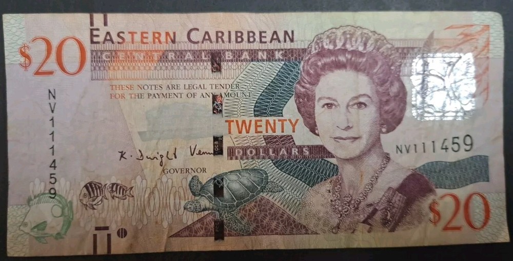 (2015) Eastern Caribbean 20 Dollars P53b  NV111459