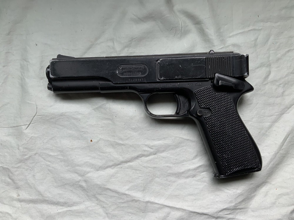 Vintage Marksman Repeater By Daisy
