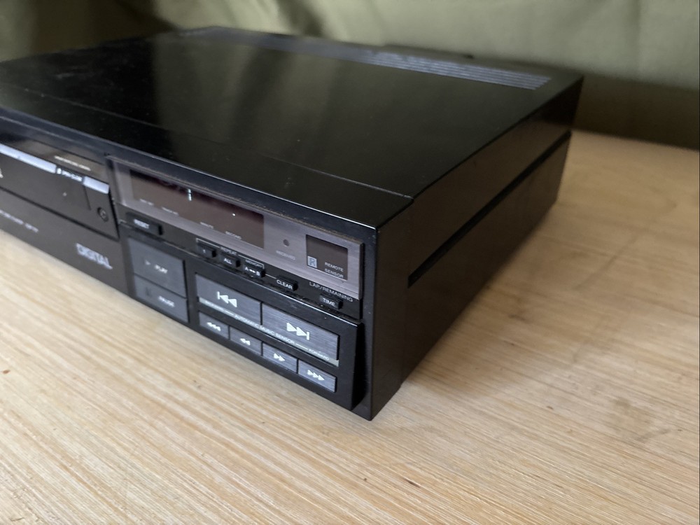 Sony CDP-101 CD Player. Drawer Won’t Open, Untested Further