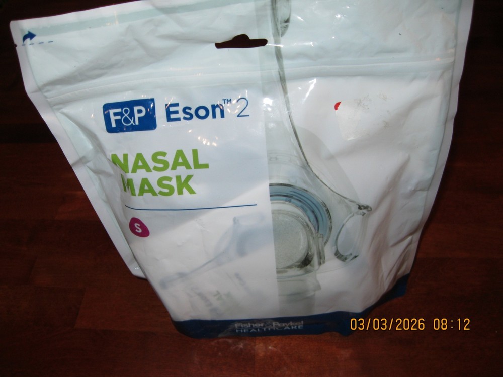 F&P Eson 2 Mask Complete Fit Pack Small  Kit New SEALED