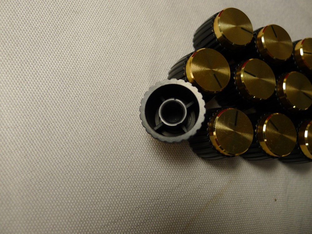 12 pcs Amplifier Knobs Black With Gold Cap Push-On For Marshall AMP Combo