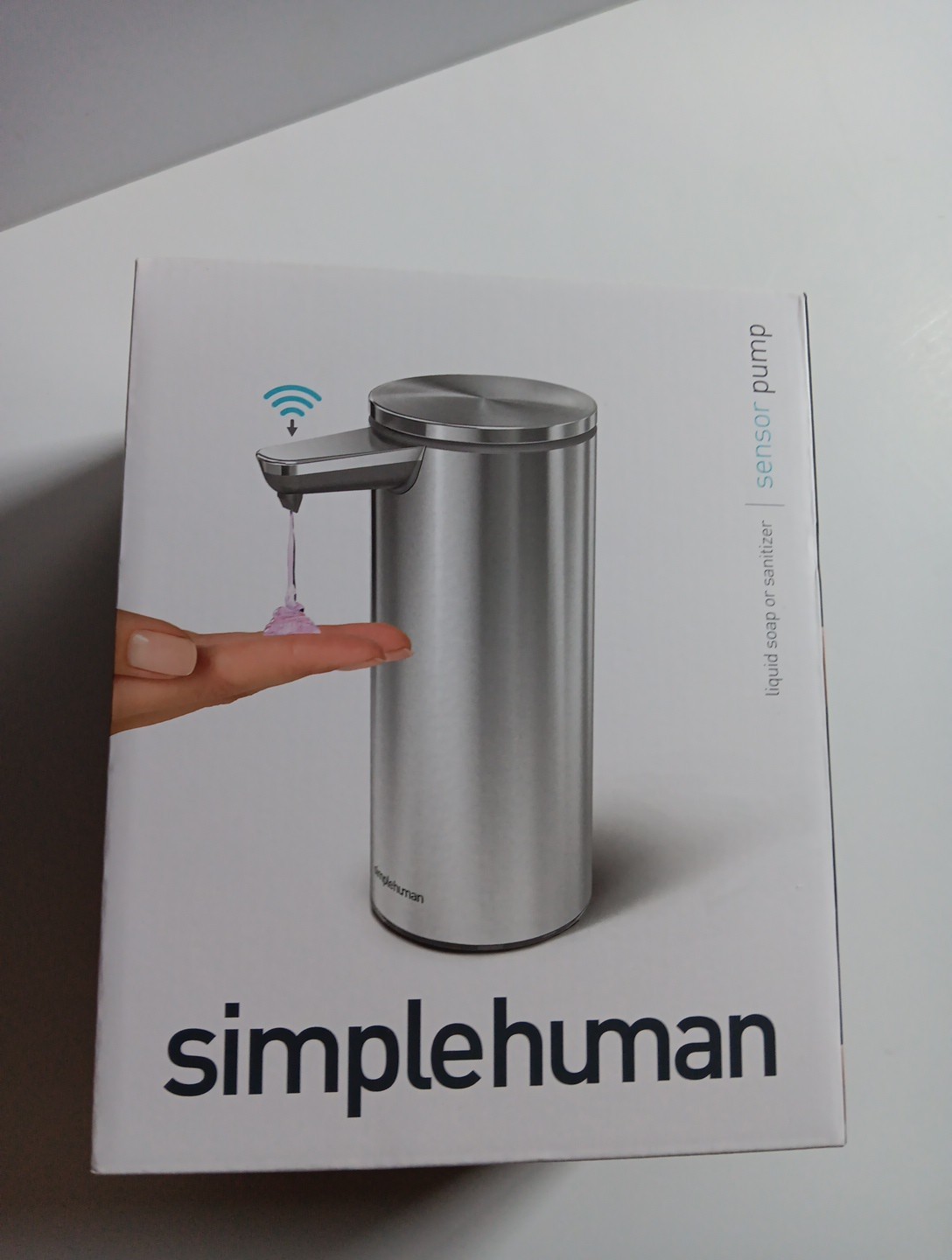 Simplehuman ST1043 Rechargeable Soap Sanitizer Sensor Pump 9oz Silver BRAND NEW