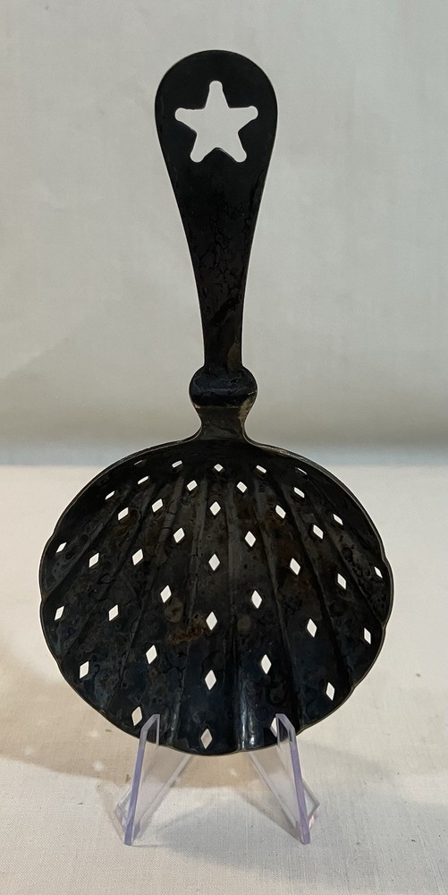 Antique Silver Plate Shell Shape Tea Strainer / Sifter