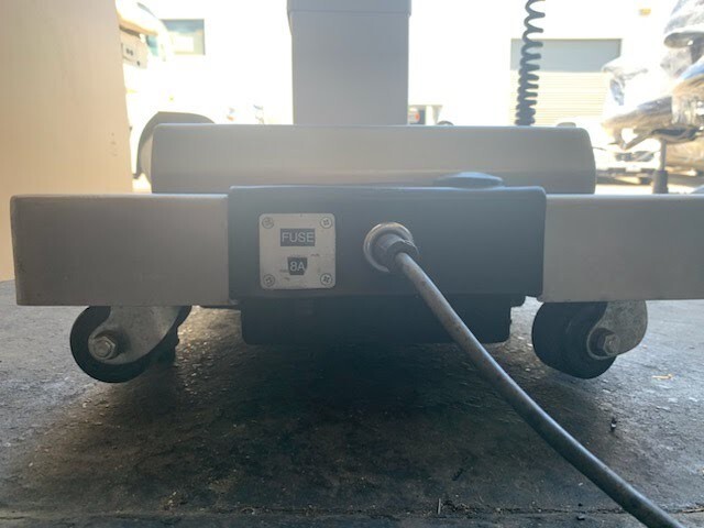 Skytron 3100 Surgical Table