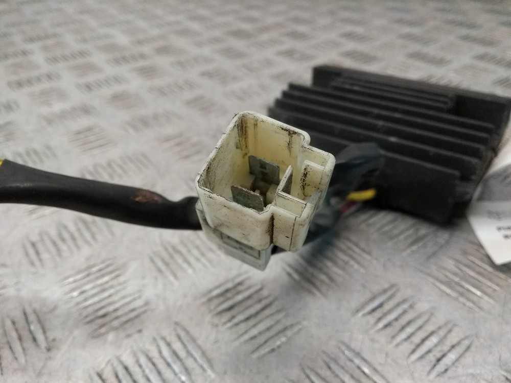 2011 PIAGGIO MP3 300 LT RECTIFIER REGULATOR