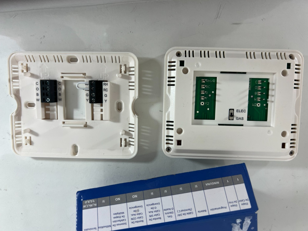 Digital Thermostat 701 w/ Large LCD Display Non-Programmable Single Stage SW701
