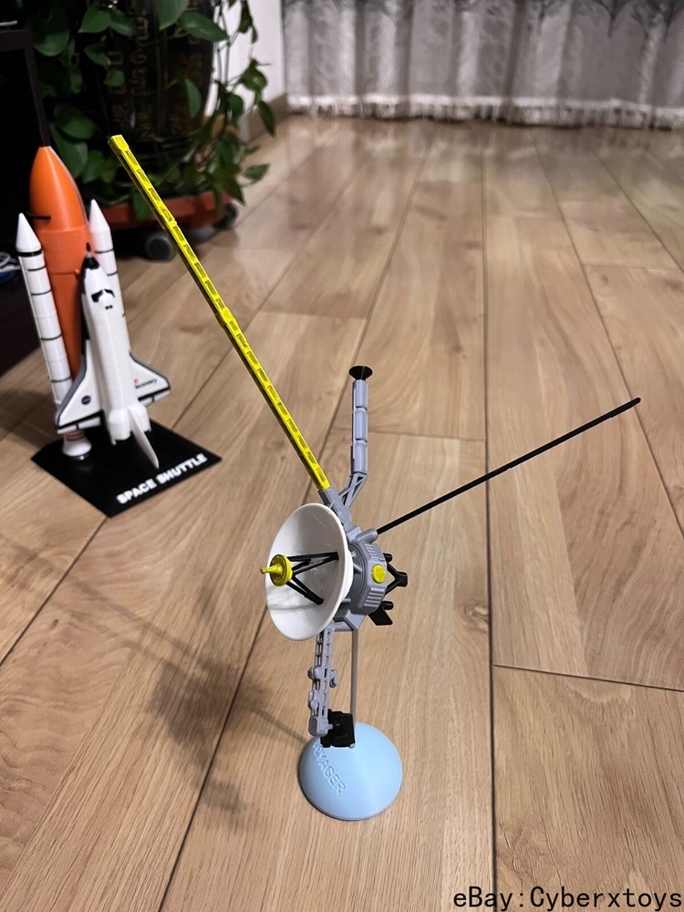 NASA Voyager 1 Model Finished Painted