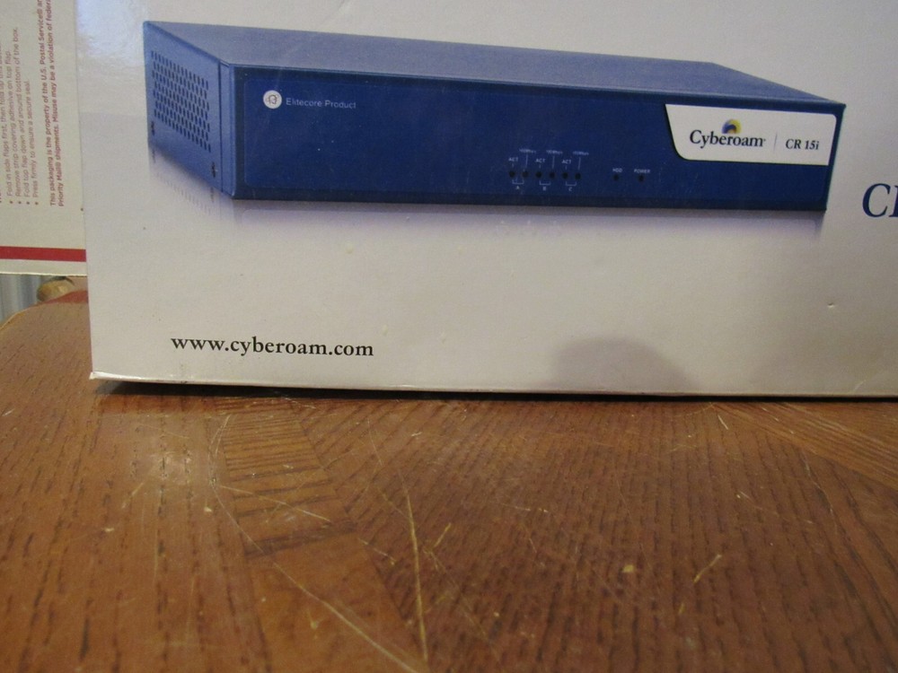 Cyberoam CR15i UTM Appliance