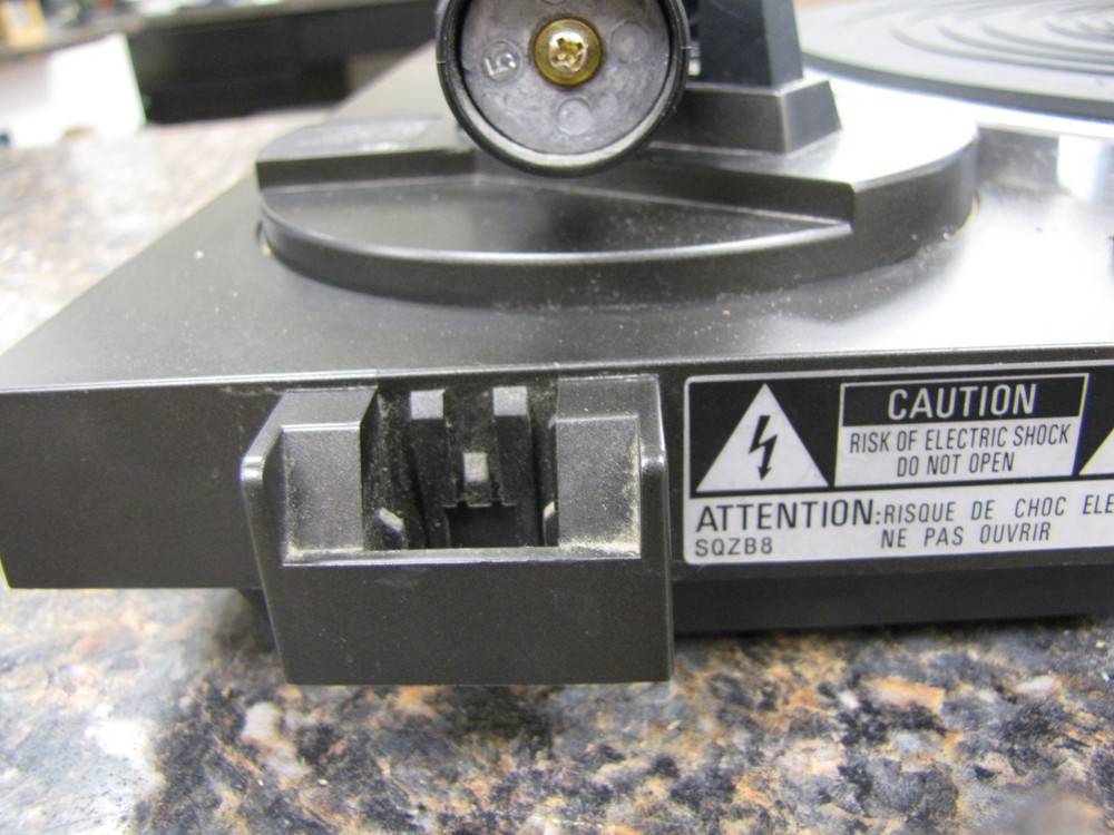 Technics Model SL-B260U DC SERVO Automatic Turntable System- No Dustcover- MR38