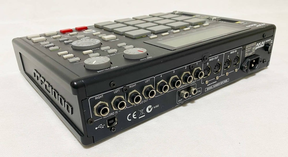 Akai MPC1000 BK Sampling Machine Sampler Music Black pad