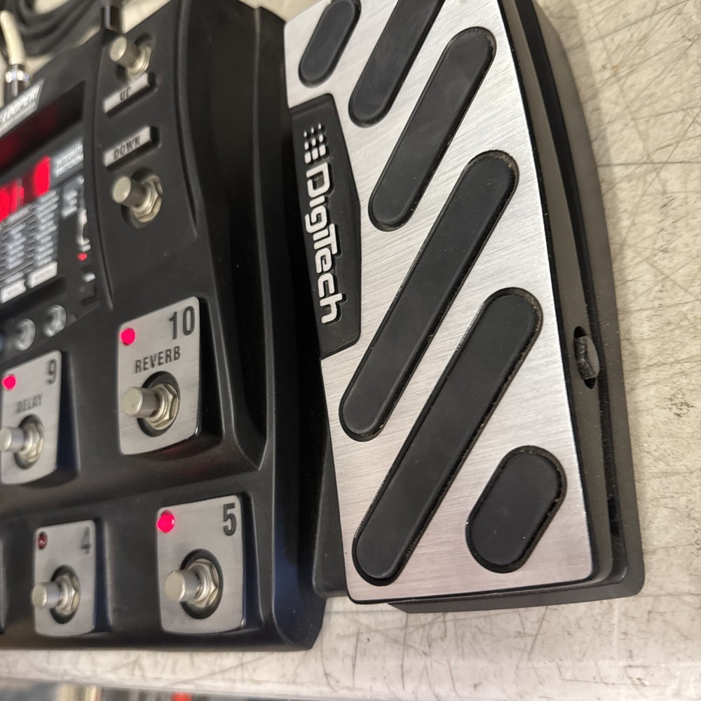 DigiTech RP1000 Multi-Effects Guitar Effect Pedal with power supply / Tested