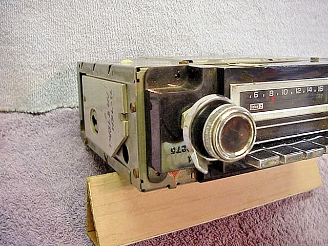 1973 - 1977 GM AM 8 Track Radio - Plays - Model 70BPBT2