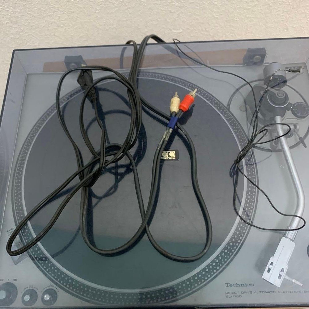 Technics SL-1700 Turntable w Headshell Untested AS IS Japan JUNK DJ