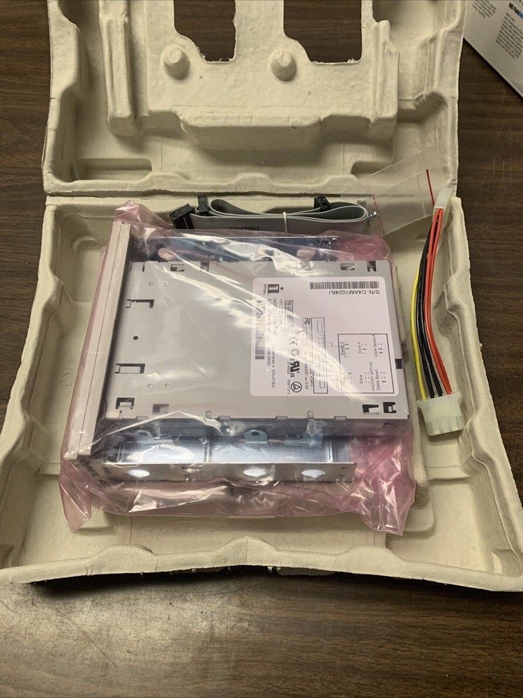 Iomega Zip 100 ATAPI Internal Drive 10670 New SEALED