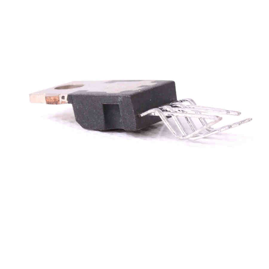 TDA8138A Voltage Regulator - CUSTODIA: ZIP7 MAKE: STMicroelectronics
