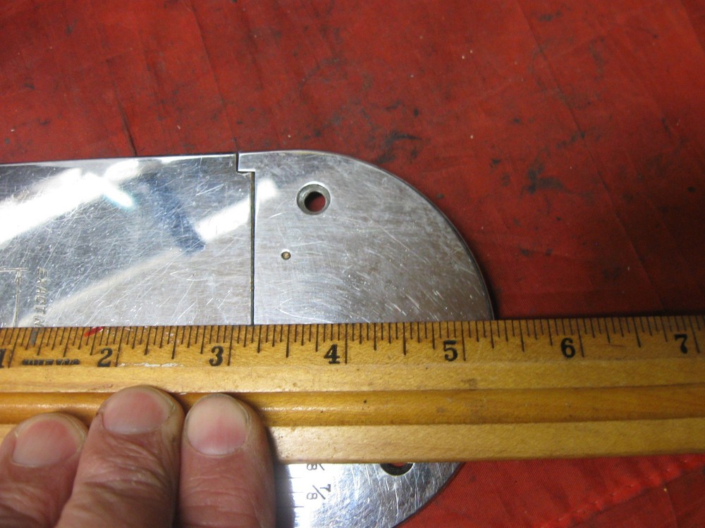 CAPITOL 600 Sewing Machine Needle BOBBIN Plate VINTAGE