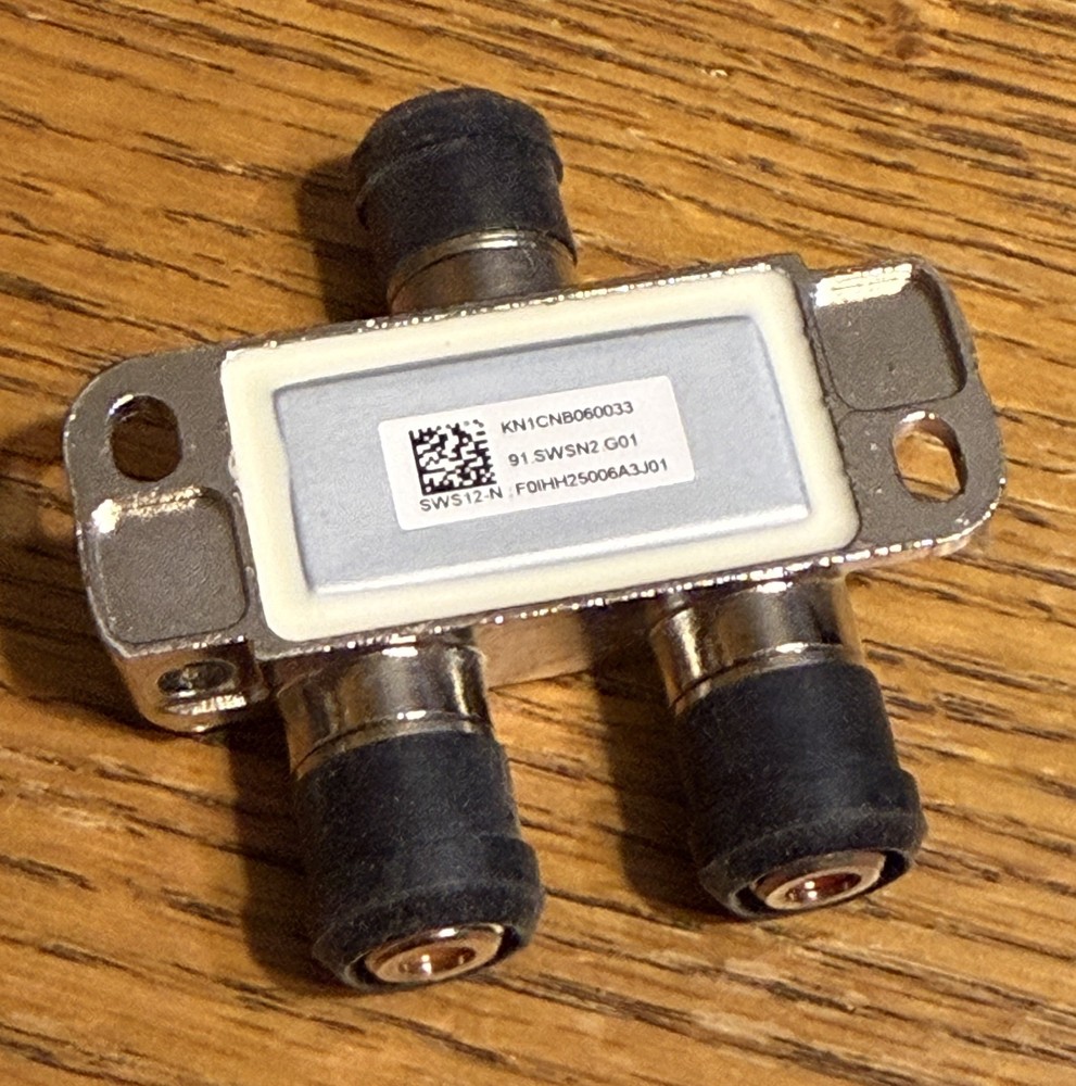 DirecTV 2-Way SWM Splitter (Model: MSPLIT2R0-01)
