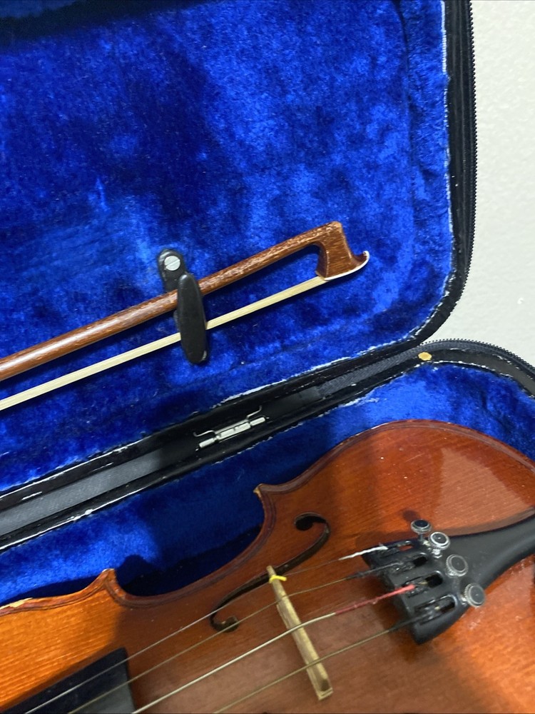Cermona Violin