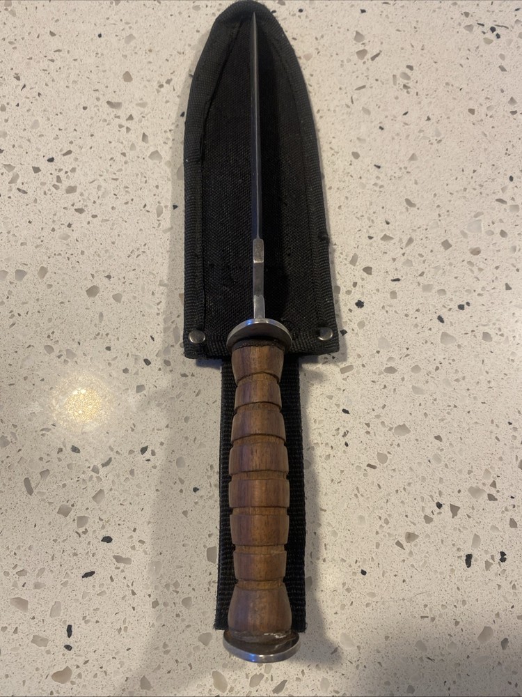 Ww2 U.S E.G.W Fighting Dagger Knife