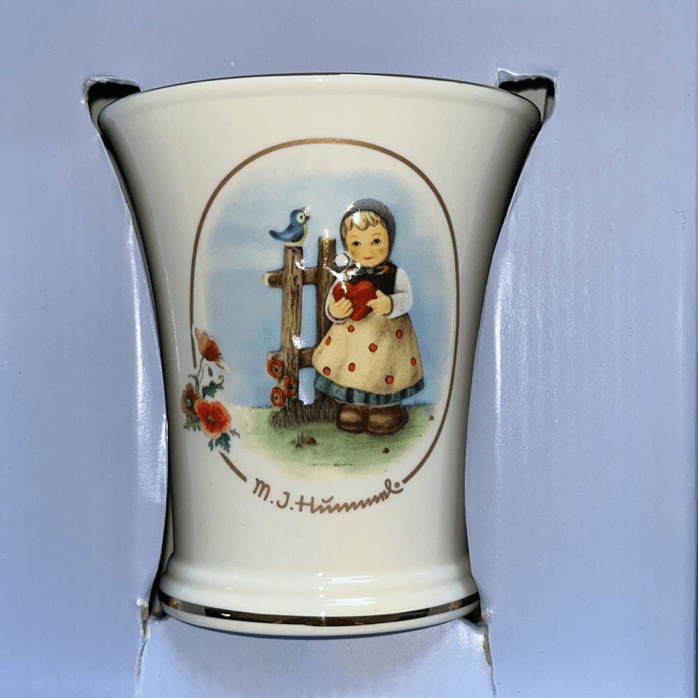 Hummel Sweet Greetings Medium Vase 352