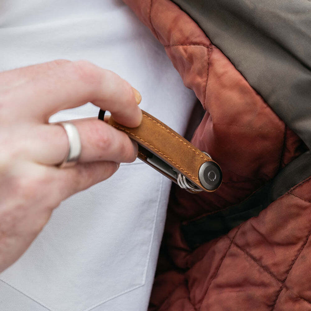 Orbitkey Crazy-Horse Leather Key Organizer in Chestnut Brown