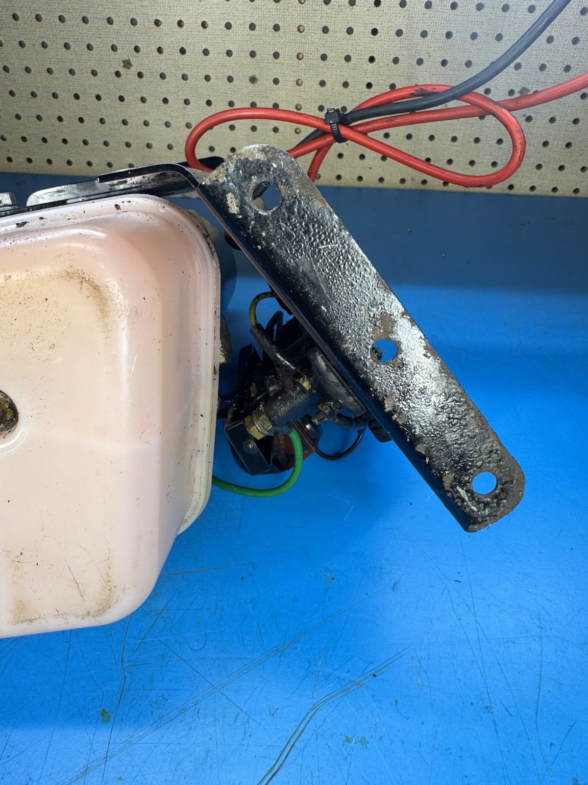 MerCruiser Alpha One Gen 2 Trim Tilt Pump