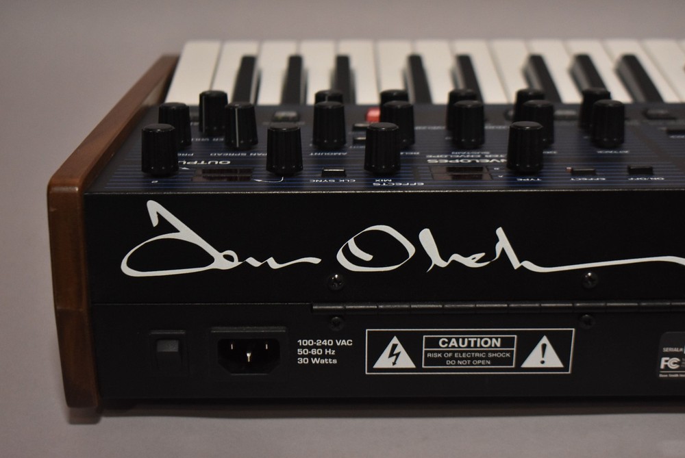 Dave Smith Instruments OB-6 6-Voice Polyphonic Analog Synthesizer