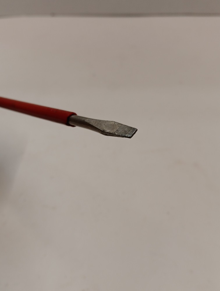Oxwall Screwdriver Flat/Slotted Insulated 5000 Volts Red Handle 11"
