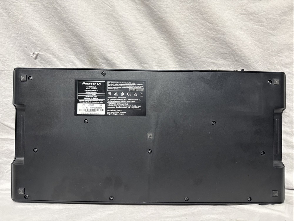 Pioneer DDJ-REV1 Double Deck Controller - Black