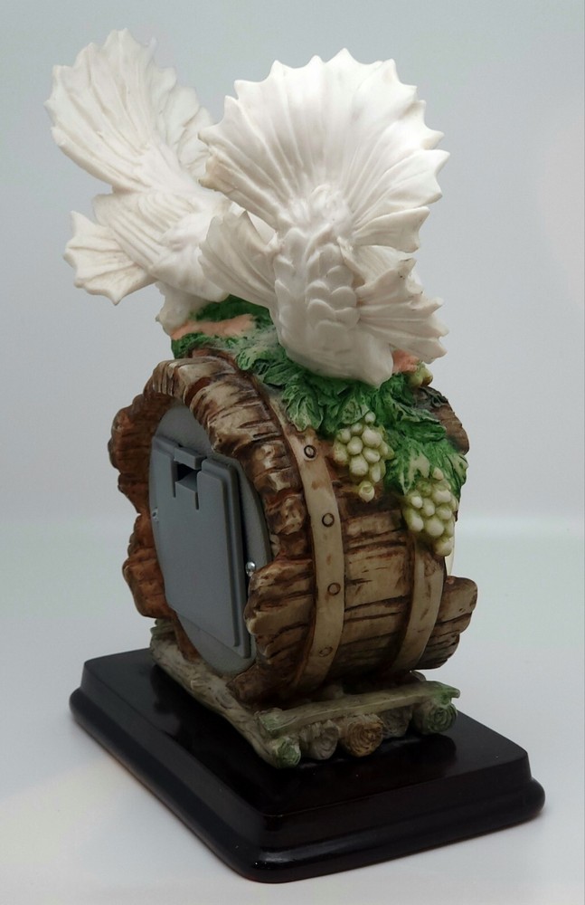 Beautiful Doves Clock. Ruby's Collection. Perfect Condition!