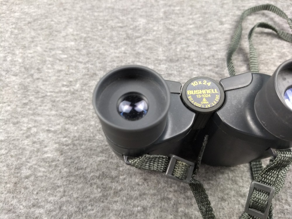 Bushnell Binoculars 10 X 24 Strap & Gray Carrying Case w/ Belt Loop Compact 4x4