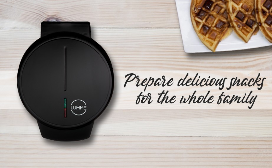 Lumme 760W Waffle Maker (Black, Non Stick)