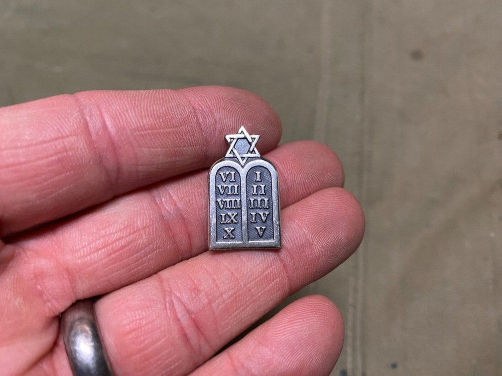 ORIGINAL WWII US ARMY JEWISH TORAH  OFFICER JACKET SHIRT COLLAR INSIGNIA