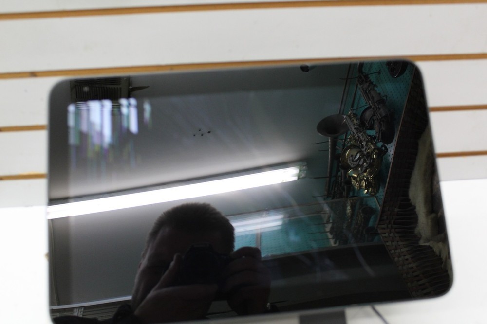 Toast Flex 3 POS Terminal Data Processing System CRACKED SCREEN NEW