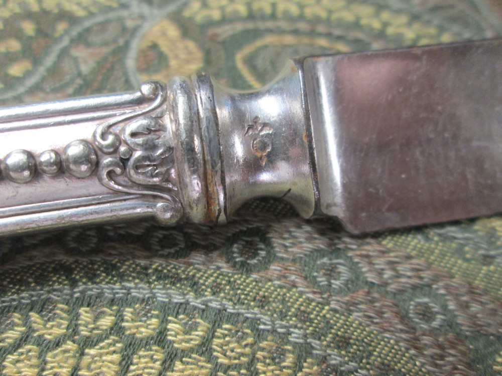 LA MODE 5 Forks & 5 Knives 1900 Silverplate Pattern Scroll & Bead No Monograms