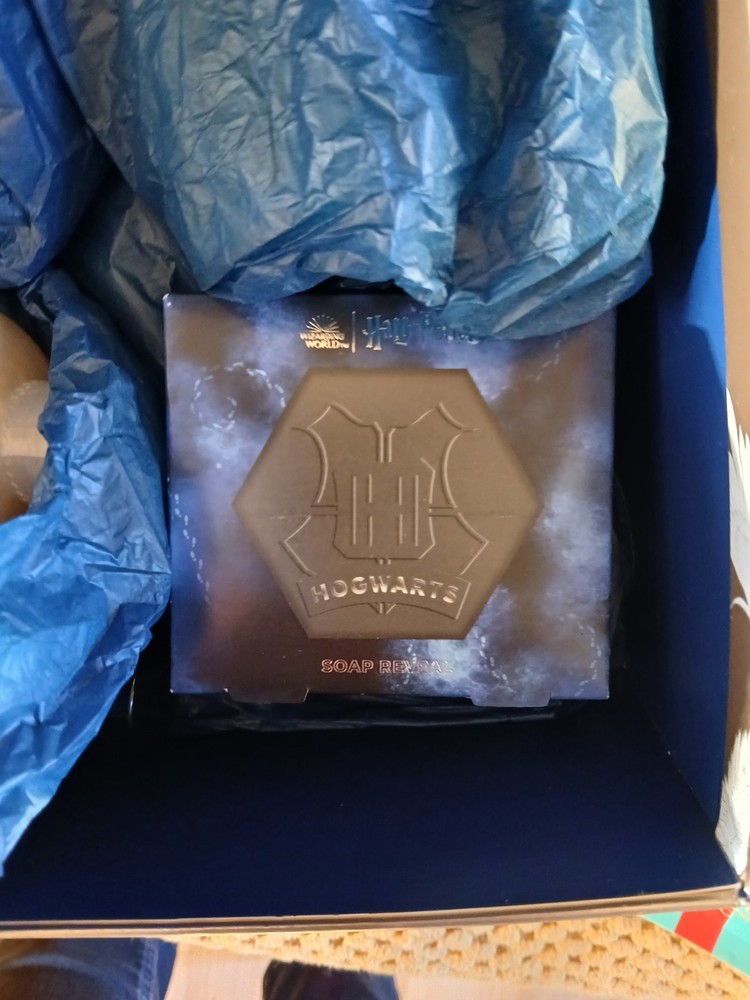 Harry Potter Gift Bundle, Bath collection set, Box, Makeup, Backpack.