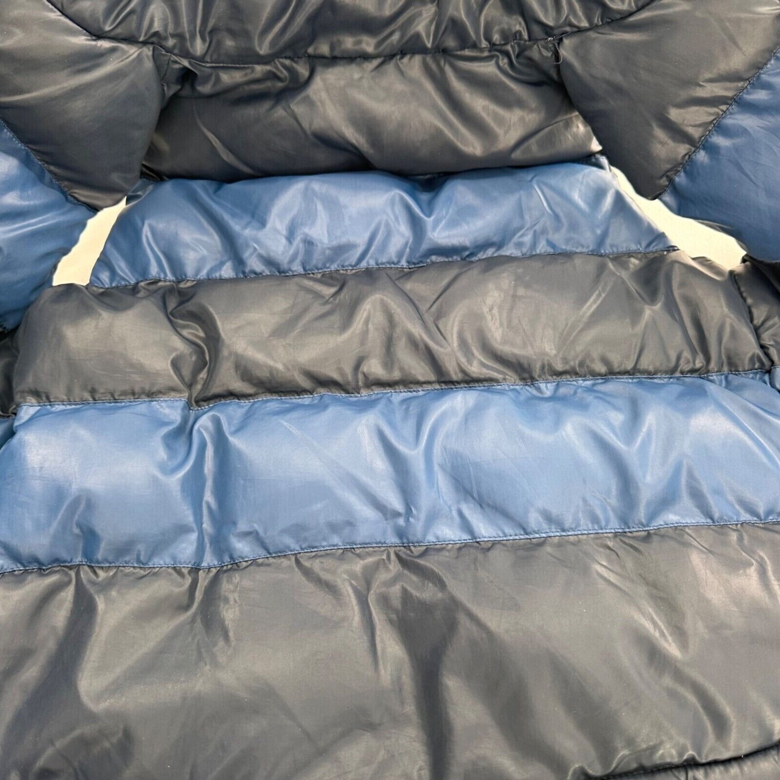 The Childrens Place XS 4 Navy Blue Puffer Vest Zipper Pockets Winter Insulated