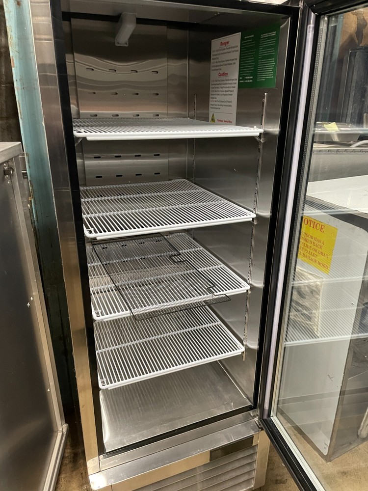Atosa MCF8701GR - One-Section Freezer Merchandiser