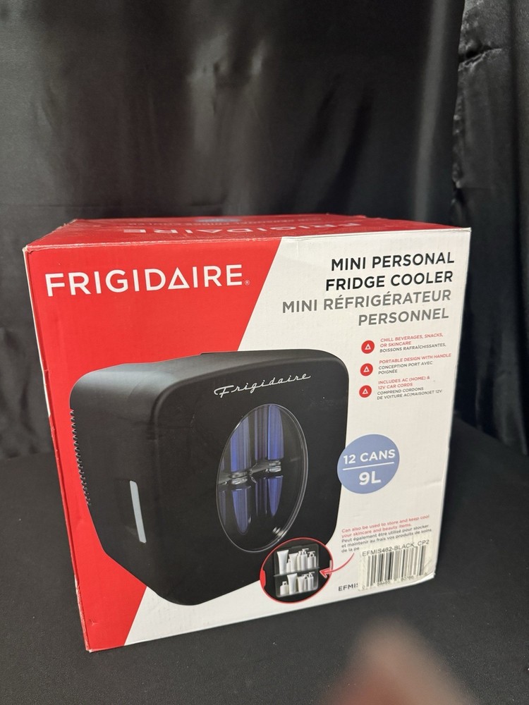 Frigidaire Mini Personal Fridge Cooler - D4