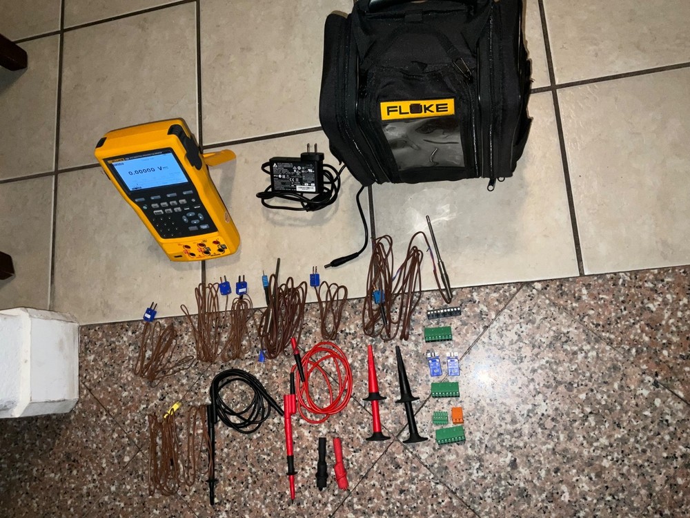 Fluke 753 Multifunction Documenting Process Calibrator