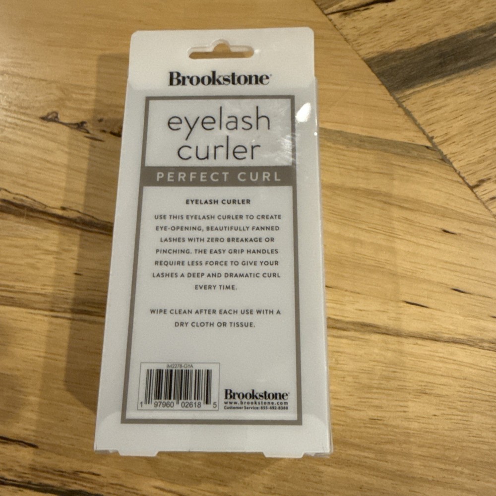 Brookstone Perfect Curl Eyelash Curler Silver White Dramatic Curl Precision